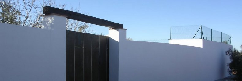 puerta entrada casa rural